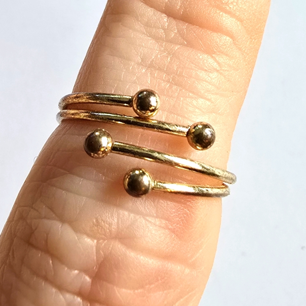 Gold tone ring adjustable Ball wire